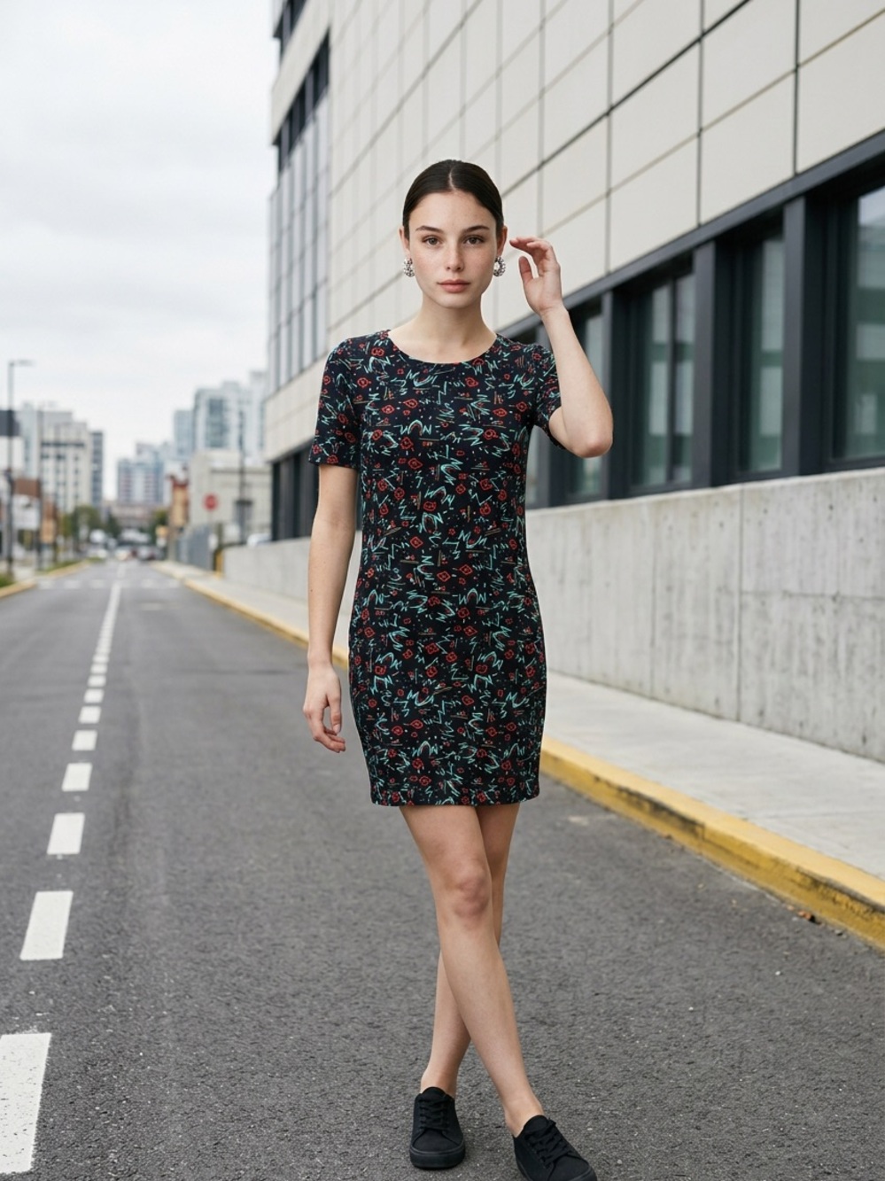 LuLaRoe Julia size Medium Women's Black Geometric Short Sleeve Sheath Dress